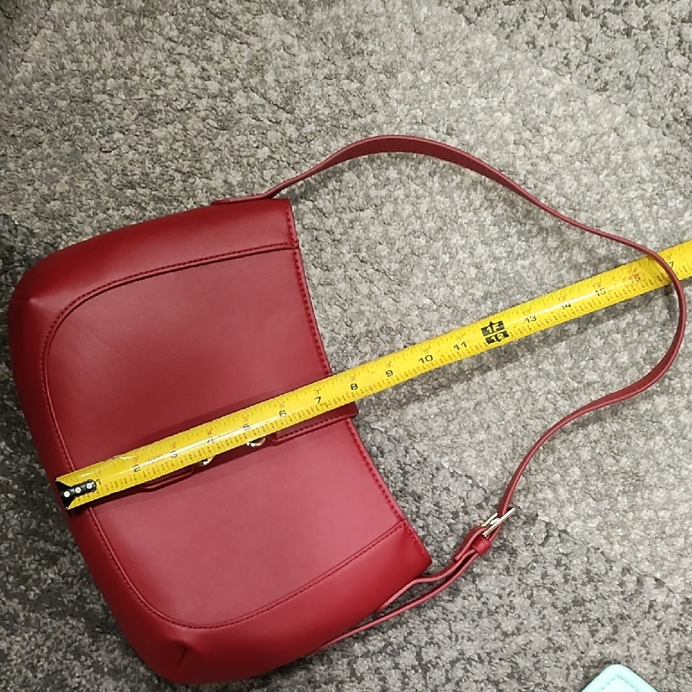 a new day Chic Red Shoulder Bag - Picture 10 of 11